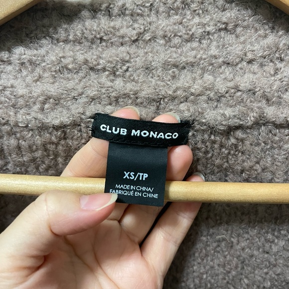 Club Monaco cozy and soft sweater - Picture 3 of 7